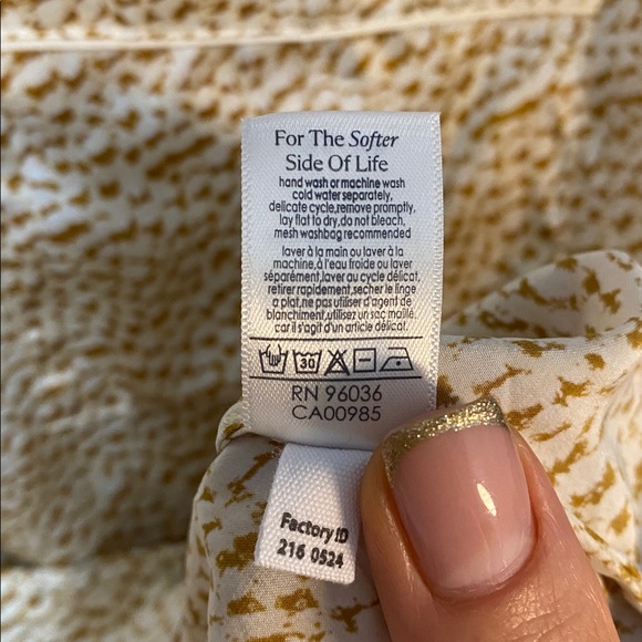 Eberjey Inez 100% Silk Printed Long Pajama Set Size XS Mink Puff/Bone Cream Tan - Picture 8 of 9